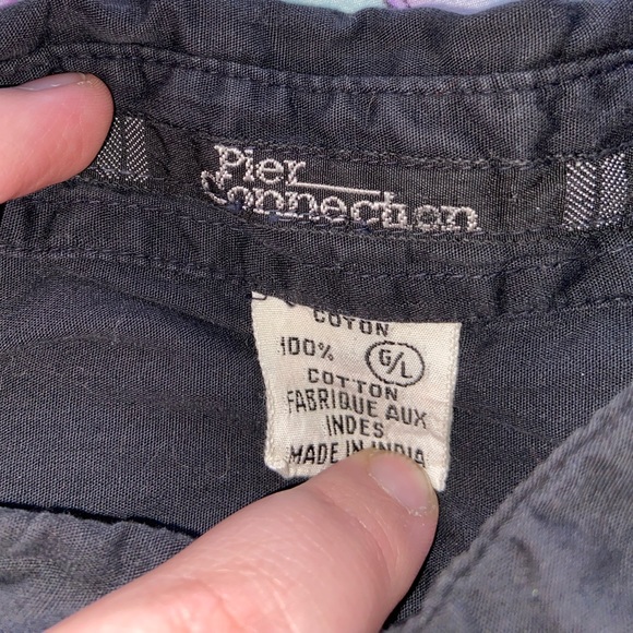 Pier Connection brand men’s black collared button-up - Picture 3 of 3